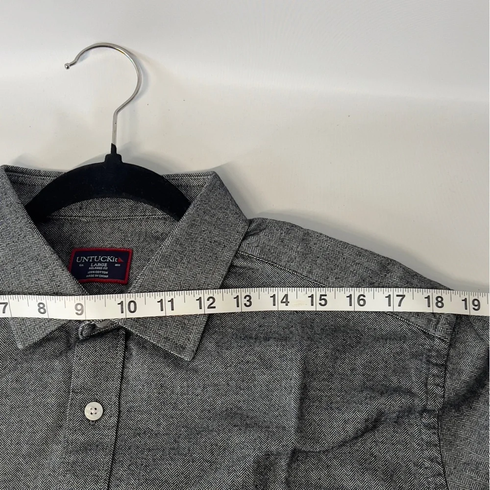 UNTUCKit Mens Size Large Charcoal Gray Casual Button-Down Collared Shirt